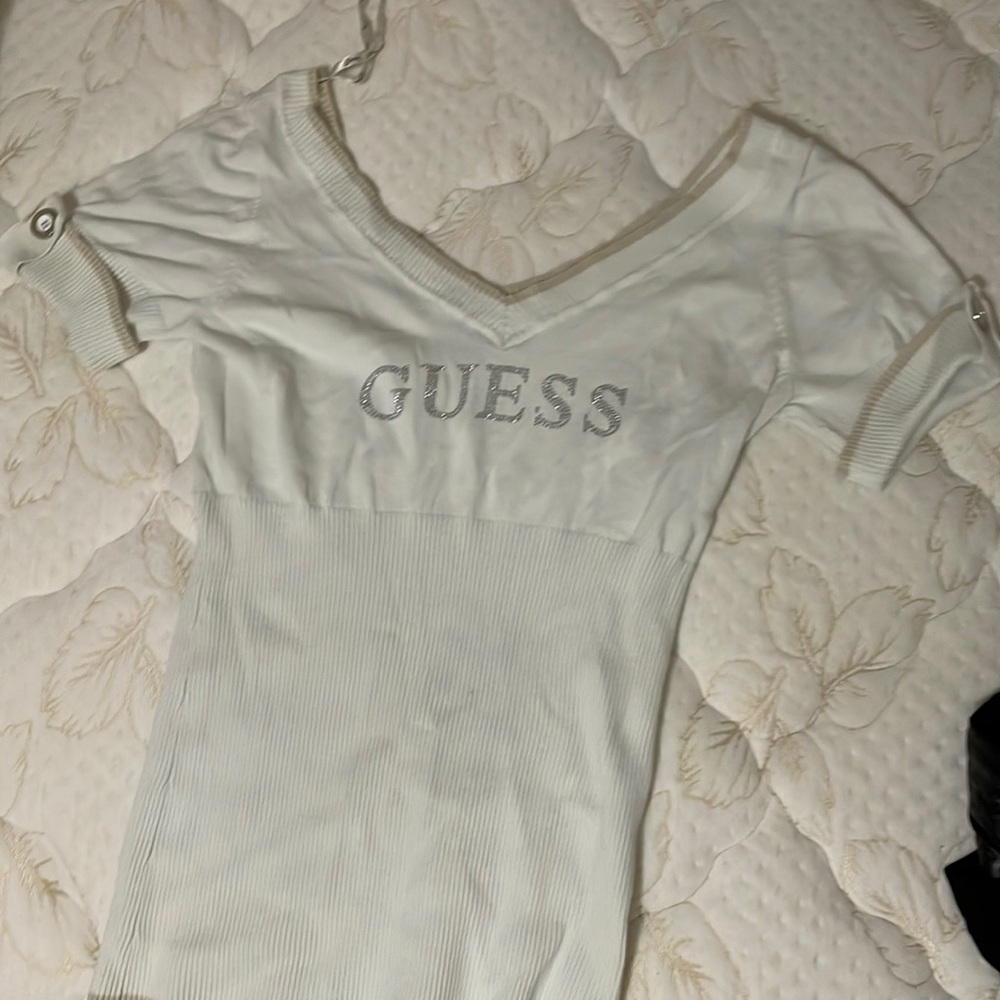 White Guess Top fitted bottom
